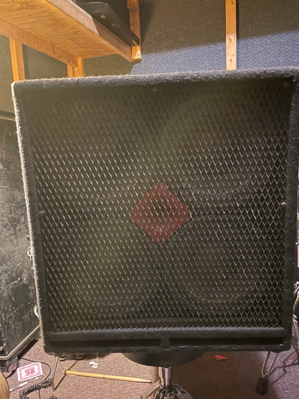 Carvin RL410 4x10 Red Eye Bass Cabinet image 1