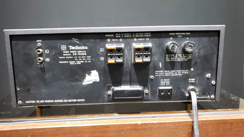 Technics Stereo Control Center SU-9200 and Stereo Amplifier SE