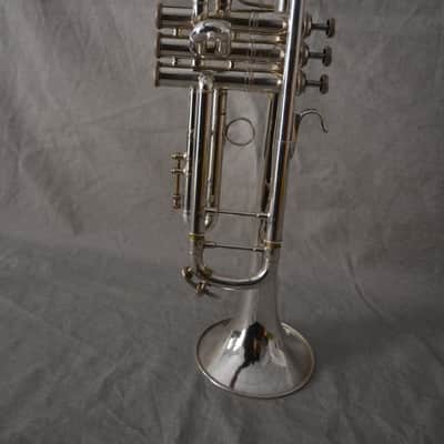 Trompeta Sib Bach Stradivarius 37 Corporation en muy buen estado image 13