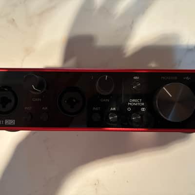 Focusrite Scarlett 2i2 3rd Gen USB Audio Interface 2019 - Present - Red / Black image 2