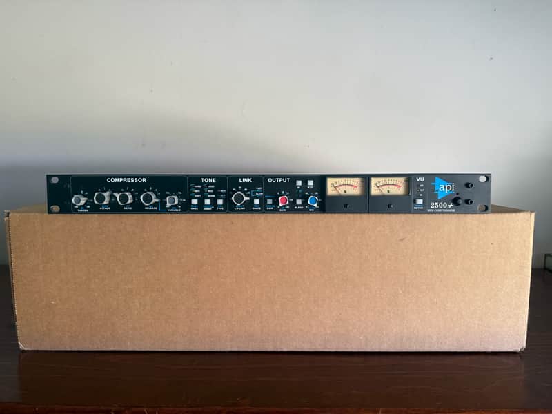 API 2500+ Stereo Bus Compressor 2020 - Present - Black image 1