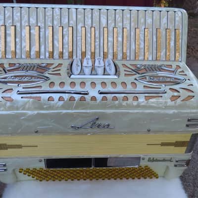 LIRA INTERNATIONAL MODEL 20 CENTRAMATIC 1959 3/4 120 BASS ACCORDION  GOLD SPARKLE MOTHER of WHITE PEARL IMMACULATE! image 1