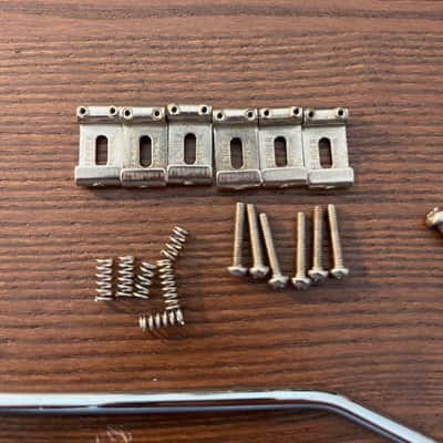 Nosguitar Fender tremolo block bridge strat 2010 - nickel image 3