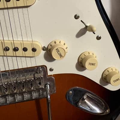 Fender Vintera '50s Stratocaster Modified with Maple Fretboard 2019 - 2023 - 2-Color Sunburst image 2