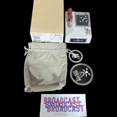 Hudson Electronics Broadcast-AP Ariel Posen Signature 2019 - Present - White X13214 image 1