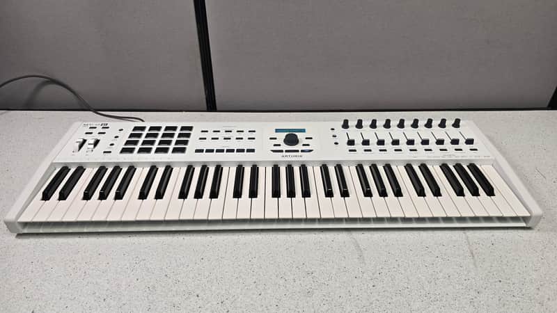 Arturia KeyLab 61 MkII MIDI Controller White image 1