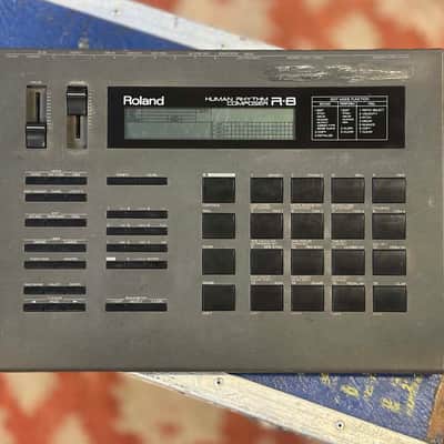 Roland R-8 Human Rhythm Composer