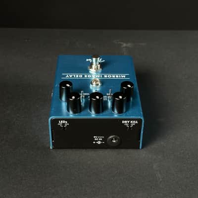 Fender Mirror Image Delay 2018 - Present - Blue image 6