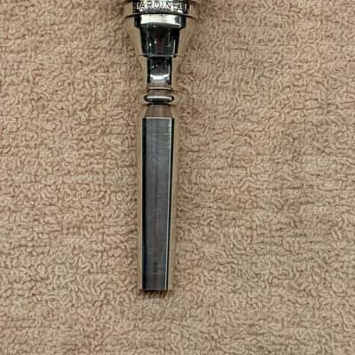 Giardinelli M5 trumpet mouthpiece image 2