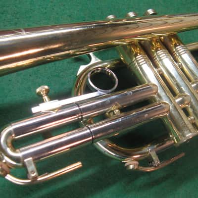 Huttl Cornet - Chris Kratt 1979 - Nickle SIlver Bell Model, Original Case and Chris Kratt MP image 10