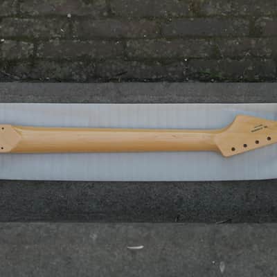 Fender Made in Japan Traditional II 60's Stratocaster® Neck - Natural Gloss image 3