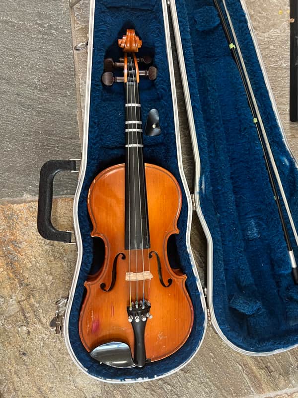 Violin, 1/2 size. with case and bow. For 6- 8 years old image 1
