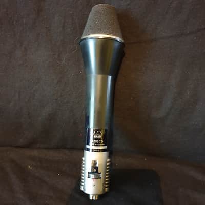 AKG D202 CS dual capsule dynamic microphone image 2