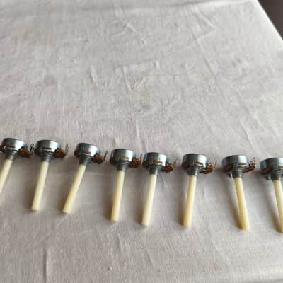 10 x Vintage CTS NOS 50kOhm Audio/Log Potentiometer Pot with long solid shaft image 2