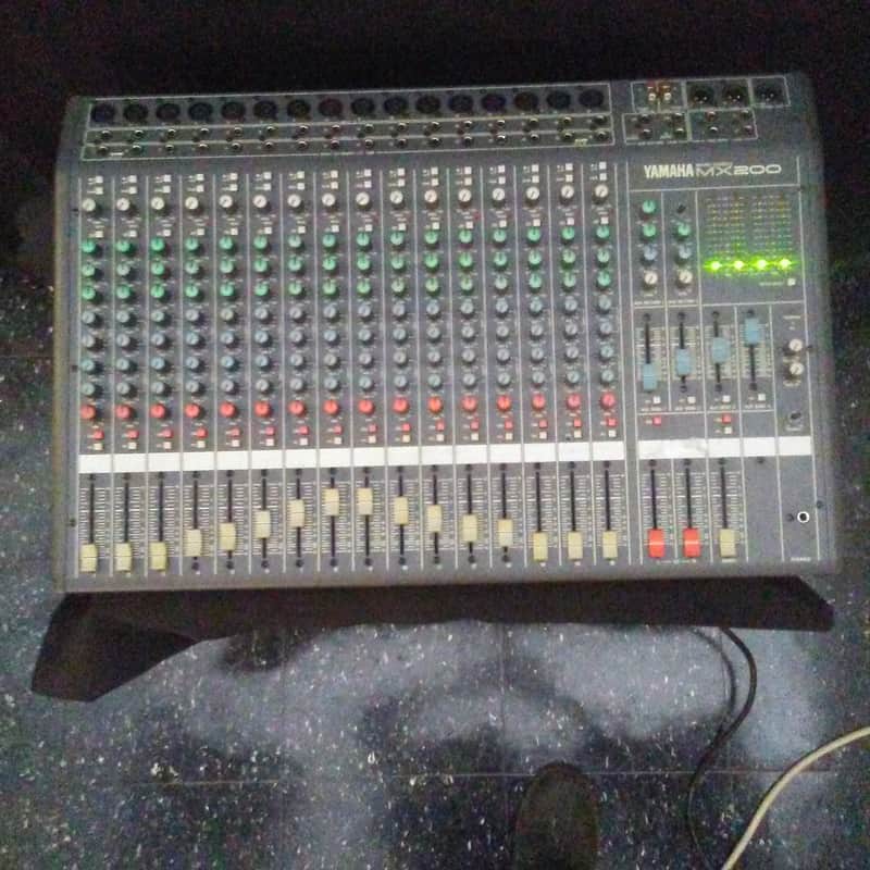 Yamaha MX200 16 Channel Mixing Board | Reverb