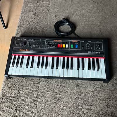 Roland SA-09 Saturn 09 44-Key Synthesizer 1982
