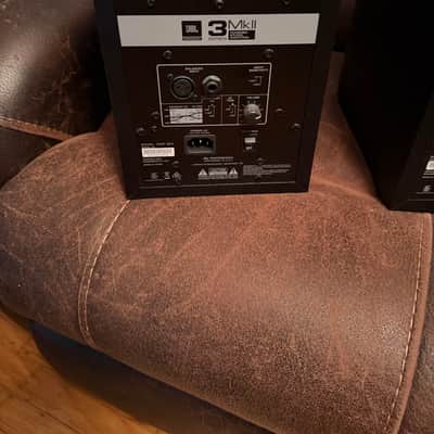 JBL 305P MkII 2-Way 5" Active Nearfield Studio Monitors (Pair) 2010s - Black image 3