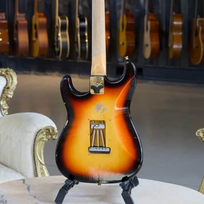 Fender Custom Shop Stevie Ray Vaughan Signature Strato Relic Faded 3 Color Sunburst image 7