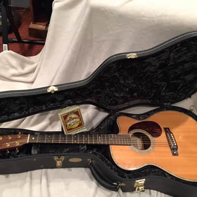 Martin SP 000-16 C16RE Acoustic Guitar w/pickup 2004 Aged Amber image 2