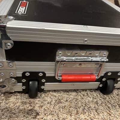 Gator G-TOUR-PEDALBOARD-LGW Large ATA Pedalboard 24x11" with Wheels 2010s - Black image 2