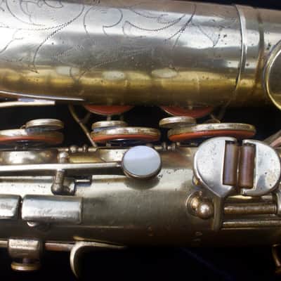 Martin Commitee III alto saxophone 1947 - Bare brass image 8