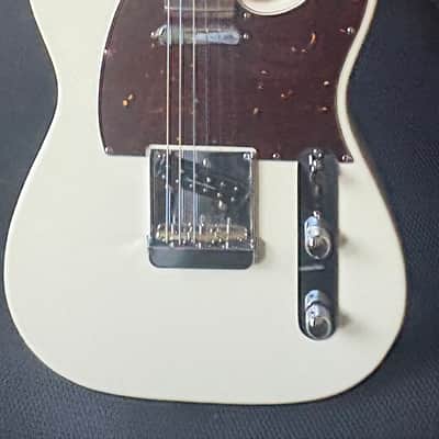 Fender American Professional II Stratocaster HSS with Maple Fretboard 2020 - Present - Olympic White image 1