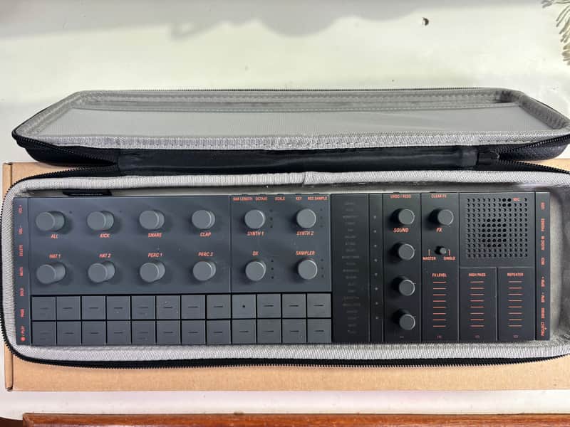 Yamaha Seqtrak Mobile Music Ideastation 2024 - Present - Grey / Black image 1