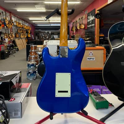 Vintage V6-CAB Reissued Series SSS 2010s - Candy Apple Blue image 4