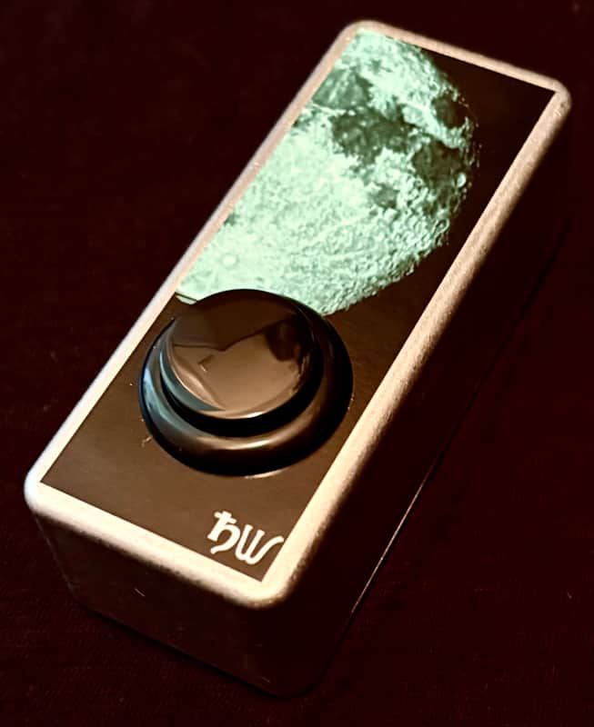 Saturnworks Soft Touch Arcade Button Normally Open Tap Tempo for EHX, Line 6, Strymon, and more - Handcrafted in California image 1