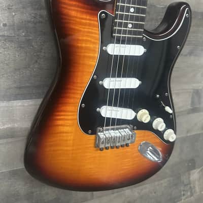 Fender Ultra Stratocaster 1997  Tobacco Burst image 3
