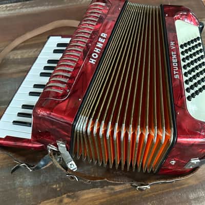 Vintage Hohner Student VM Accordion 48 Bass 26 Keys 1951-1955 - Red Pearl Oyster image 4
