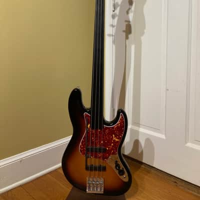 Fender Jazz Fretless with Pro Upgrades 2018 - 3-Color Sunburst image 1