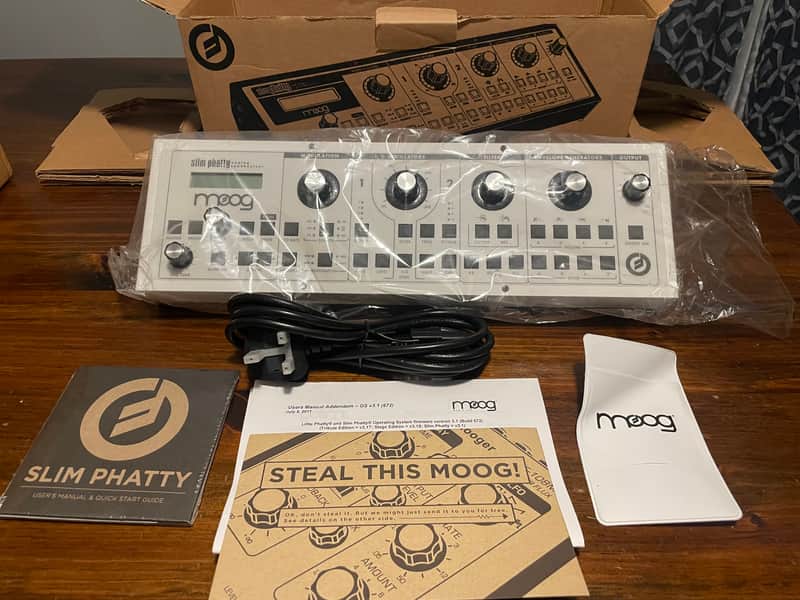 Moog Slim Phatty 2010s - White