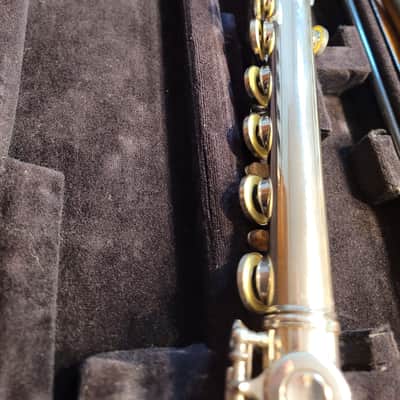 Yamaha (closed hole) FLute-YFL-22N-2025- Nichol/Silver plated-BEAUTIFUL image 11