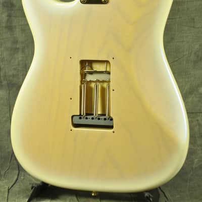 Fender Japan ST80-SPL Limited Edition  White Purple Passion image 5