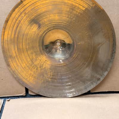 Zildjian Avedis 14" Hi-Hat Cymbals (Pair) – Traditional Finish – Used B-Stock image 4