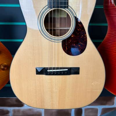 Eastman E10P Natural Gloss 2022 Acoustic Parlour Guitar imagen 4