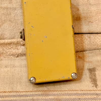 MXR Distortion Plus 1975 - Yellow "Bud Box" image 7
