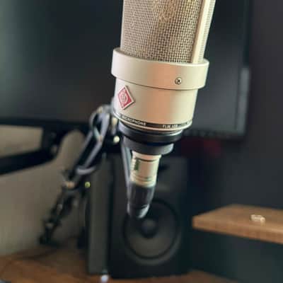Neumann TLM 103 Large Diaphragm Cardioid Condenser Microphone 1997 - Present - Nickel image 4