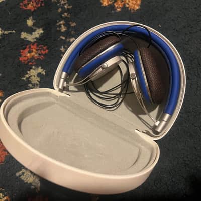 Bowers & Wilkins P5 - Blue image 2