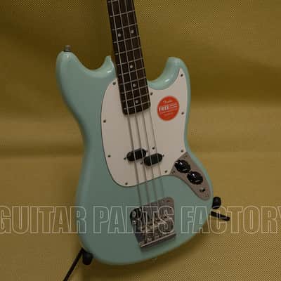 037-4570-557 Squier By Fender Classic Vibe 60's Mustang Bass Guitar Laurel Fingerboard Surf Green image 1