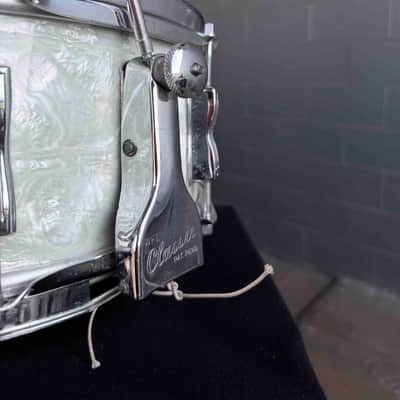 Early 60's Vintage Ludwig Super Classic 5.5x14 Transition Badge Snare Drum in White Marine Pearl (Rm 4) image 3