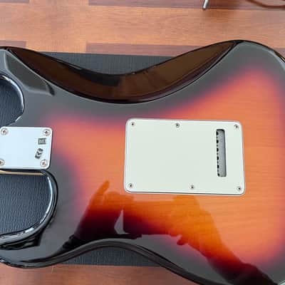 Fender Stratocaster 2017 - Tobacco Burst image 8