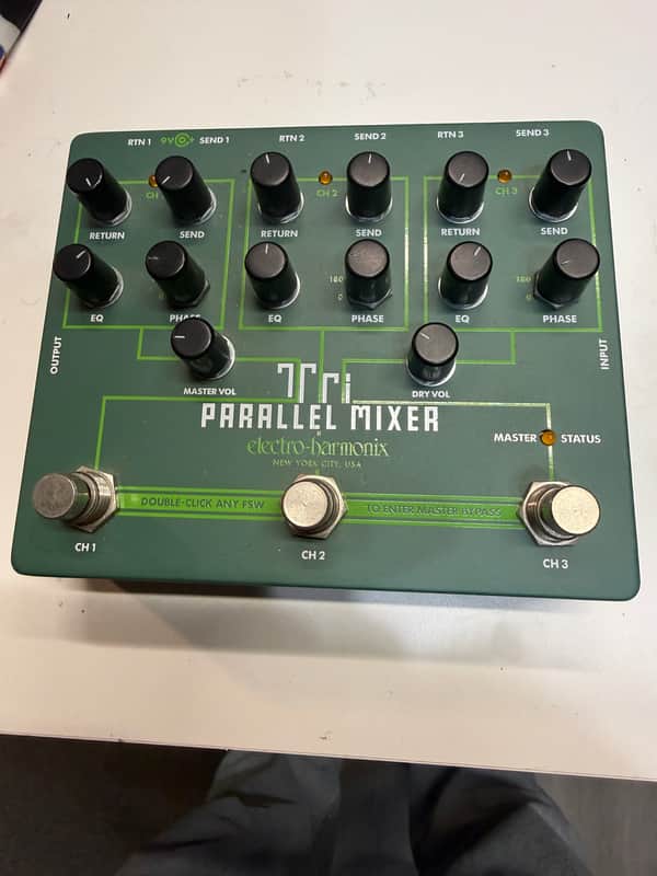 Electro-Harmonix Tri Parallel Mixer Effects Loop Mixer/Switcher