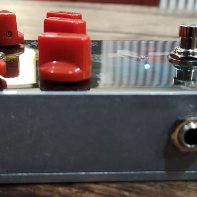 NEW! Hunter Pedals Buzzefall Laboga Mr. Hector Preamp Pedal 2025 Canada image 9