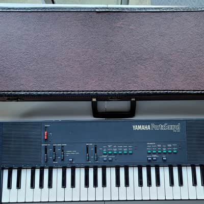 Yamaha PSS-450 Synthesizer with case and power adapter