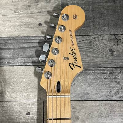 2017 Fender Stratocaster MIM - Sunburst image 5