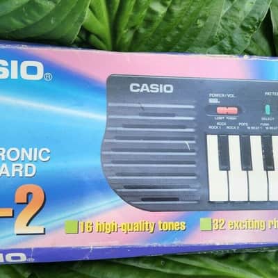 Casio SA-2 1995 Black Mini Electronic Keyboard Include 32 Keys Fully Functional With Box Tested image 3