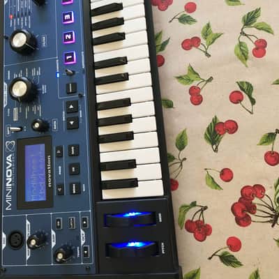 Novation MiniNova 37-Key 18-Voice Synthesizer 2012 - Present - Blue image 2