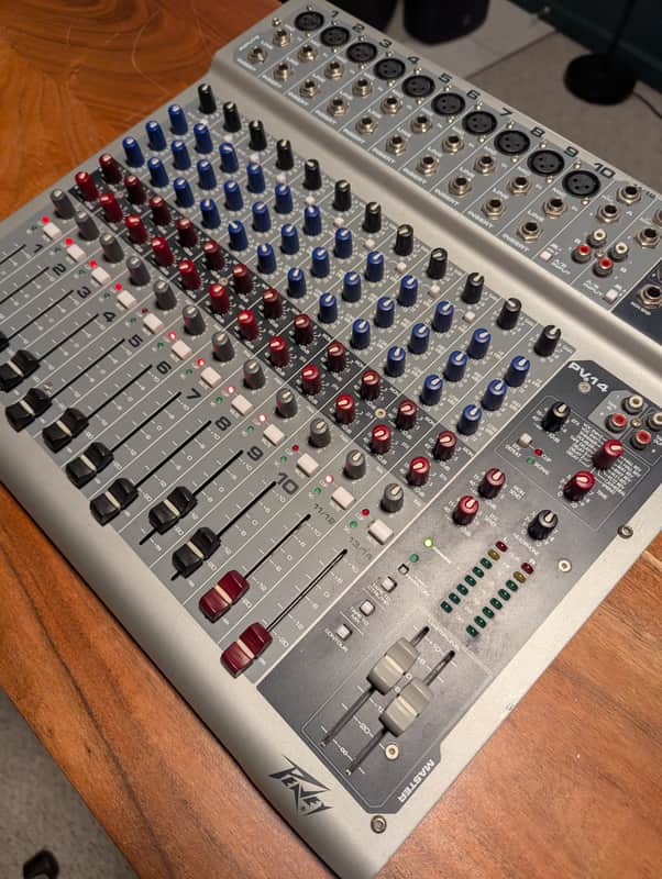 Peavey PV14 14 channel mixer image 1